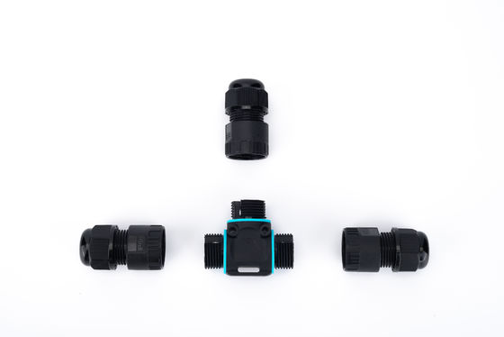 迅速なインストール IP68 防水プラスチック 2/3ピン 女性円形接続器 電源変換器