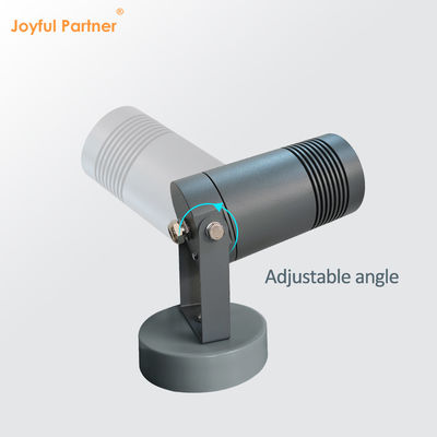 冷たい白色の屋外景観照明