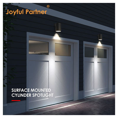 現代的な屋外壁灯 8W 3000K ホットホワイト 屋外照明